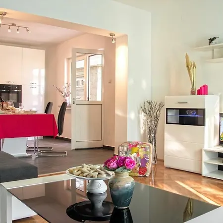 Vakantiehuis Holiday In 27639 Jadranovo